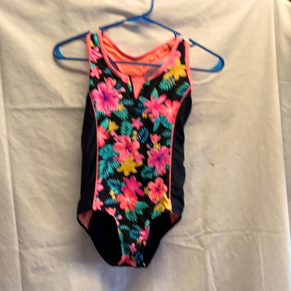 Zero X Posur size 12  Girl Swim wear